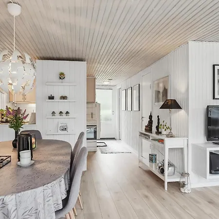 بيت للعطل 3 Bedroom In *