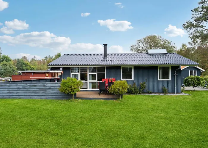 3 Bedroom In * Hals